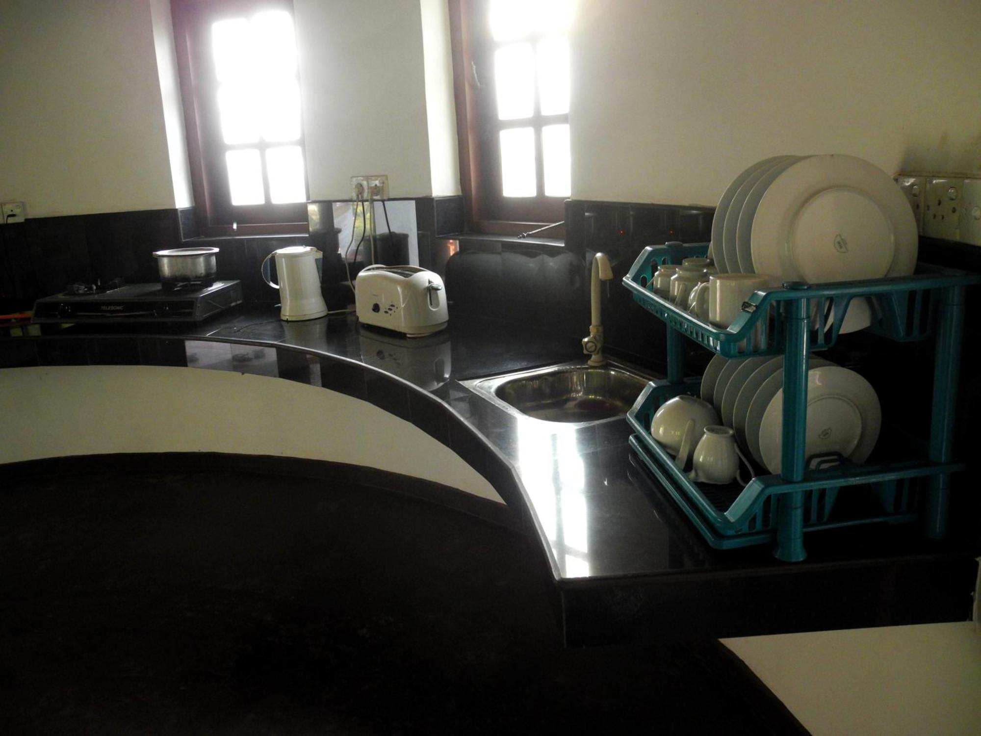 Top Of The Hill Guesthouse Велигама Экстерьер фото