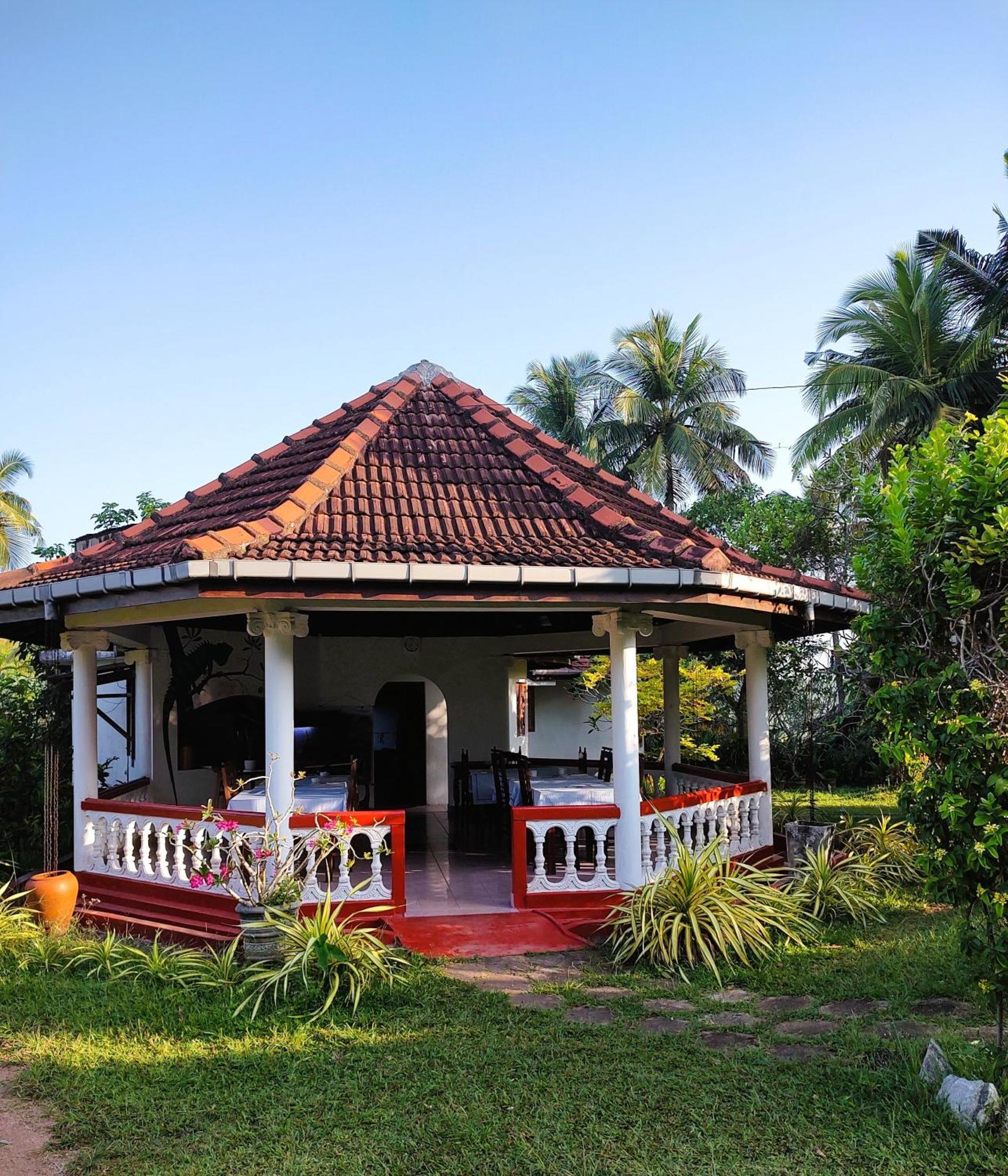 Top Of The Hill Guesthouse Велигама Номер фото