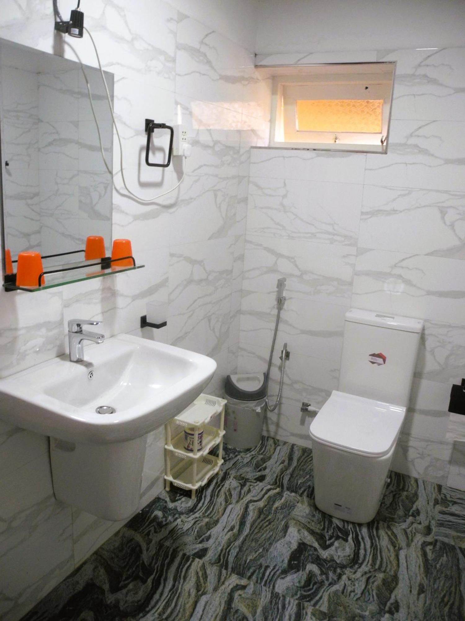 Top Of The Hill Guesthouse Велигама Экстерьер фото