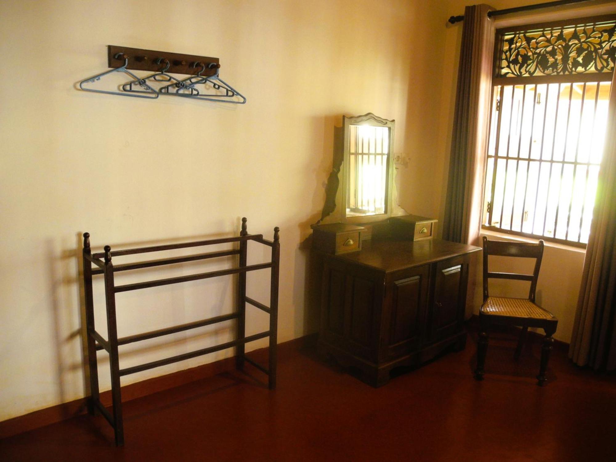 Top Of The Hill Guesthouse Велигама Экстерьер фото