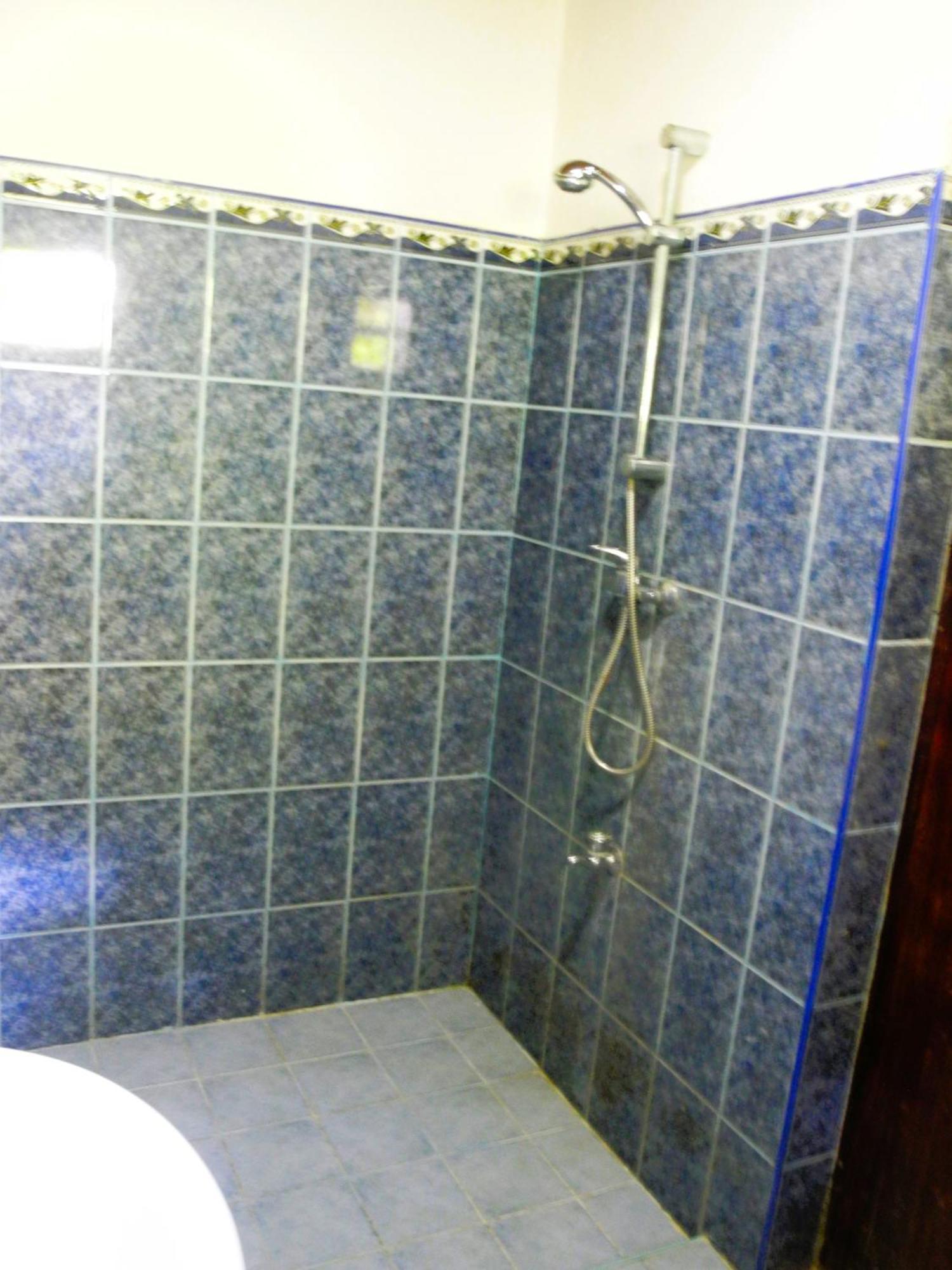Top Of The Hill Guesthouse Велигама Номер фото